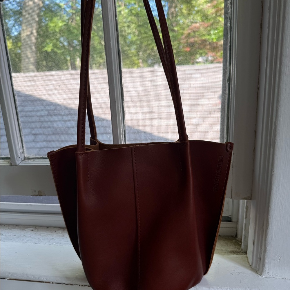 Portland Leather Devan Bag